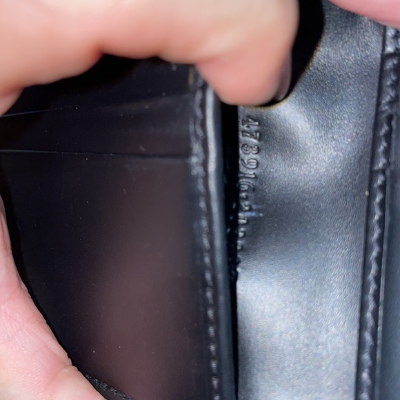 Gucci signature men’s bifold wallet - Picture 5 of 5